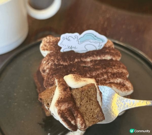 Tiramisu口感細膩濕潤，每一口都有淡淡酒香，整體甜味適...