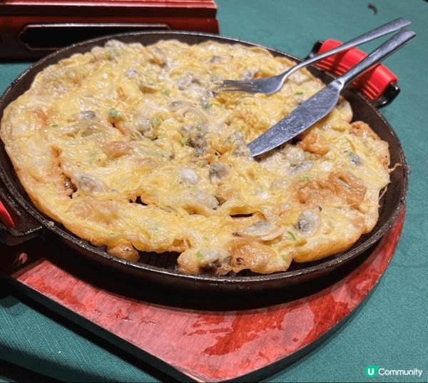 這間菜館在深圳應該已打響名堂，主打乳鴿，除了紅燒外，還有蜂蜜...