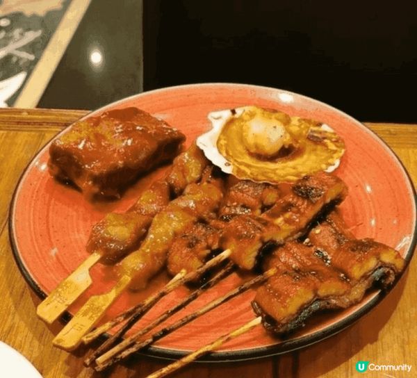 金域假日酒店自助餐的甜品選擇甚多，而很多數都好有水準，而我個...