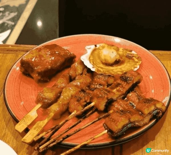 金域假日酒店自助餐的甜品選擇甚多，而很多數都好有水準，而我個...