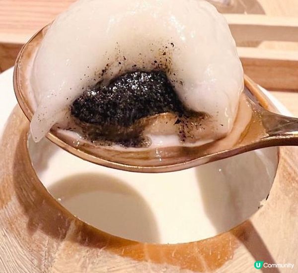 椰皇超大湯圓燉雙皮奶