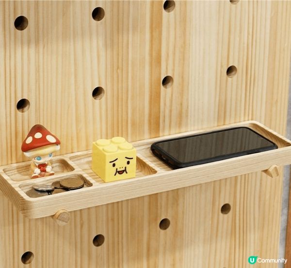 洞洞板絕對是收納神器，能夠將垂直的牆面充分利用，通過掛件，可...