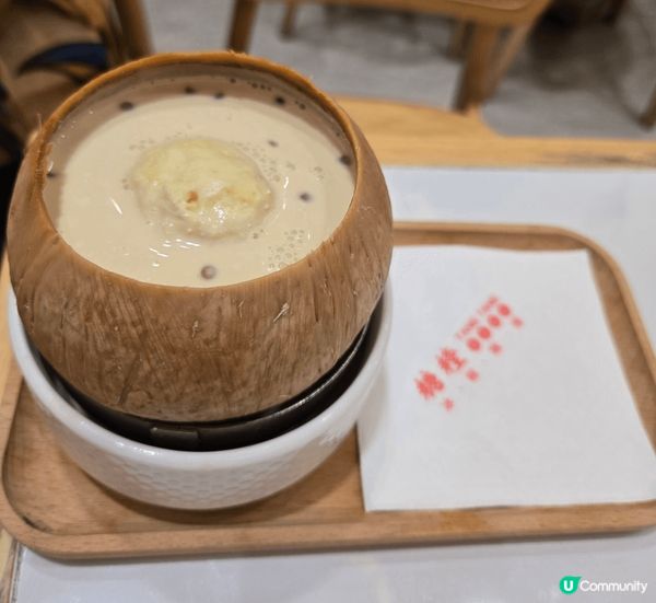《糖》餐廳主打傳統港式糖水，餐廳嚴格採用農場直送100％每...