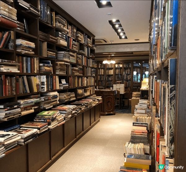 日本既古書街! 論買書既勝地，台北有誠品，新加坡有紀伊國屋，...