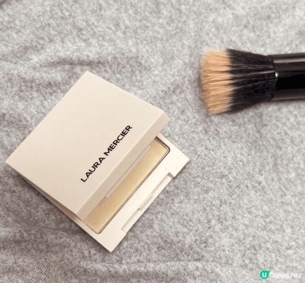 LAURA MERCIER 「極致煥顏清透完美粉餅」