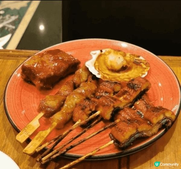 金域假日酒店自助餐的甜品選擇甚多，而很多數都好有水準，而我個...