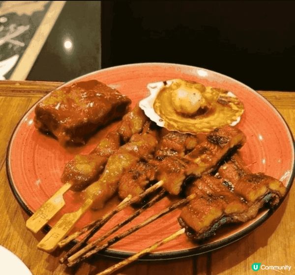 金域假日酒店自助餐的甜品選擇甚多，而很多數都好有水準，而我個...