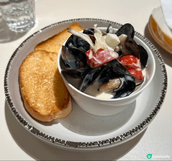 前面3張都係buterly 之前因為無set 一路無食 早幾...