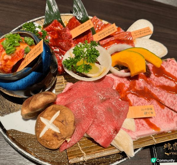 黑毛和牛盛合：包含特上牛胸腹肉、黑毛和牛上肋骨中肉、黑毛和牛...