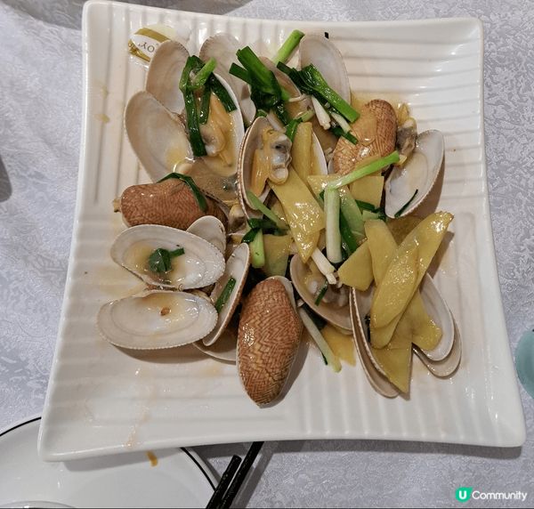 呢間值得推介的一間食店，名字759?船，海鮮種類繁多，即叫即...