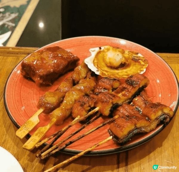 金域假日酒店自助餐的甜品選擇甚多，而很多數都好有水準，而我個...