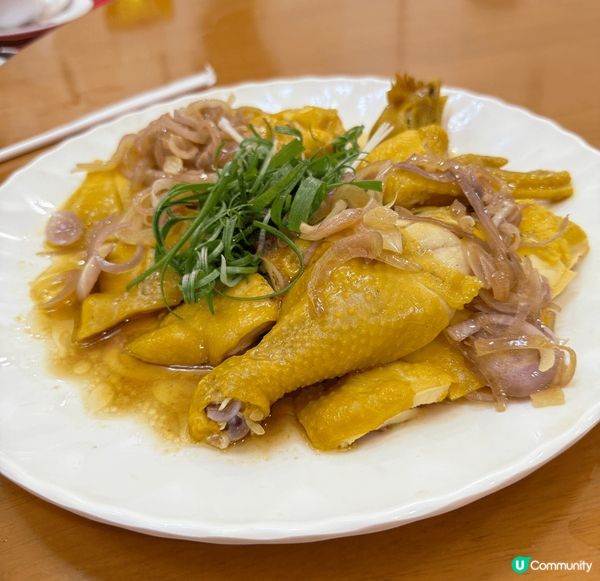 在土瓜灣利東軒酒樓，澳洲龍蝦非常新鮮美味，一蝦有兩食，我最欣...