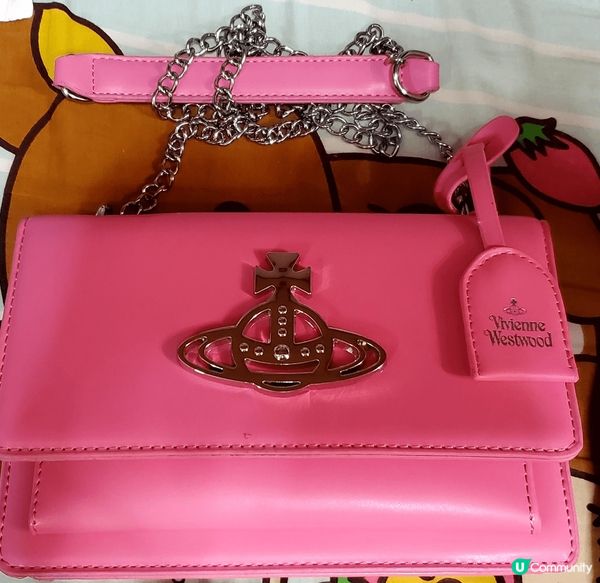 自己買的包包，返工同朋友行街用的，內有三格，好用又靚