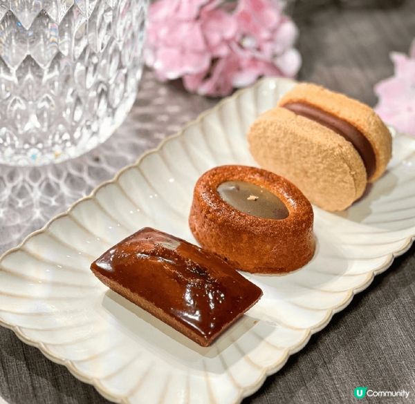 收到朋友送嘅Rocca甜品禮盒，一打開就覺得包裝好精緻，啱晒...