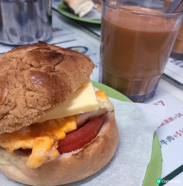 華嫂冰室必食嘅招牌菠蘿包