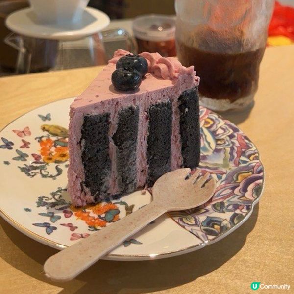 烏梅子楊莓蛋糕，酸味味很獨特