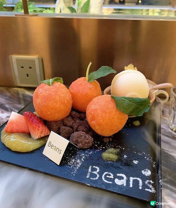 黃金蟹肉意粉 咸蛋黃醬包裏著蟹肉意粉🍝