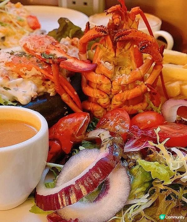 黃金蟹肉意粉 咸蛋黃醬包裏著蟹肉意粉🍝