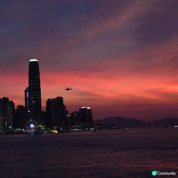 夜幕下的香江是如此迷人