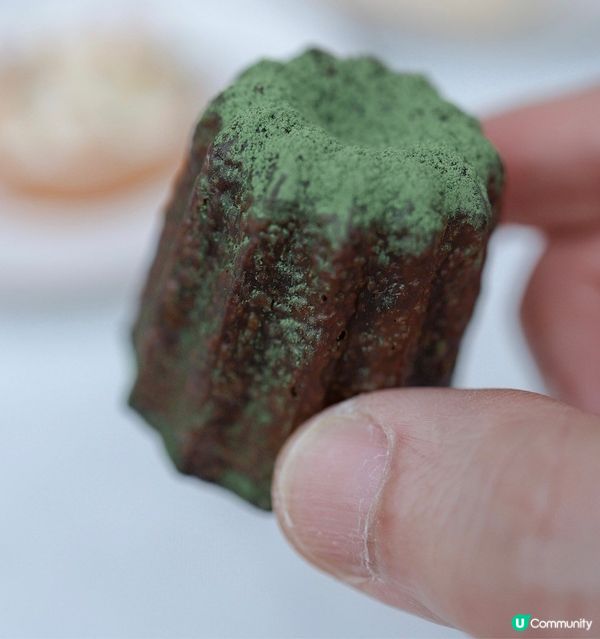 在澳門文化中心旁有一間時尚咖啡店，樓高兩層主打bakery，...