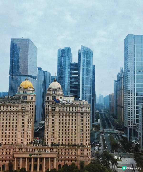 圖一: 廣州塔，廣州的地標建築，不僅高聳入雲，更以造型甜美而...