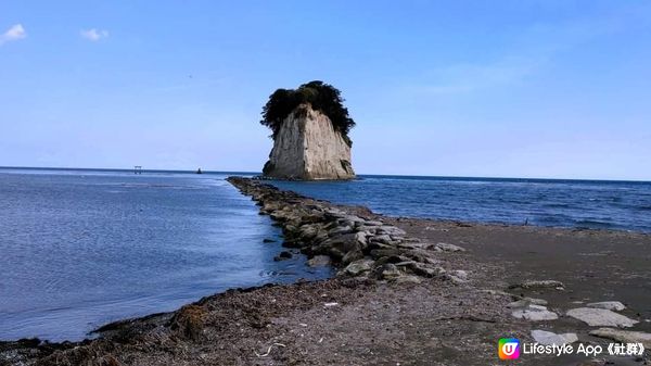 能登半島~  見附島