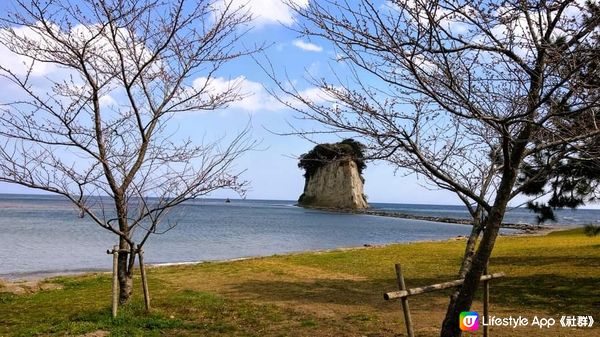 能登半島~  見附島