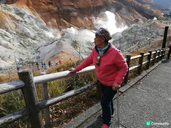 最開心係去日本北海道睇紅葉, 第一次同媽咪去, 果度天氣好清...