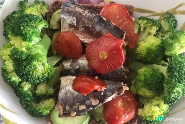 WHF快、易煮「番茄沙甸魚伴西蘭花」