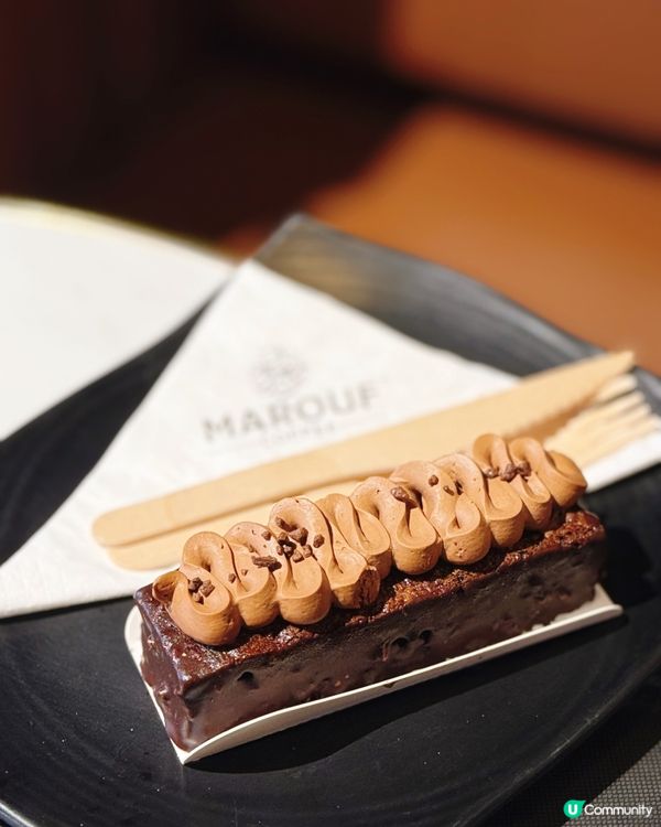 ## 尖沙咀嘆翻杯咖啡🍰☕️ 黑朱古力布朗尼🍫🍰