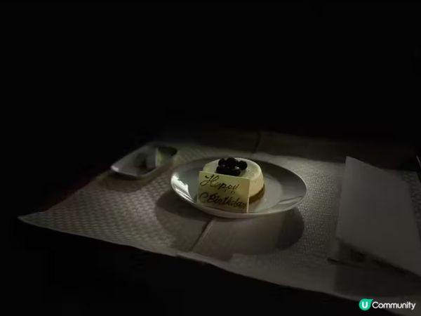 澳門生日酒店家庭房之旅 👨‍👩‍👧‍👦  
酒店房間超大，兩個露台