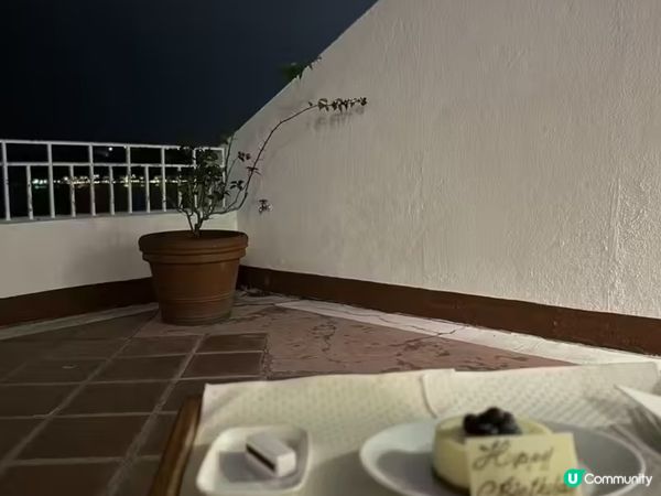 澳門生日酒店家庭房之旅 👨‍👩‍👧‍👦  
酒店房間超大，兩個露台