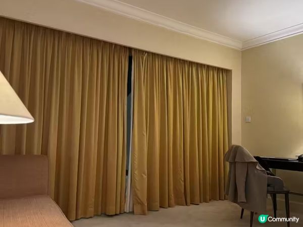 澳門生日酒店家庭房之旅 👨‍👩‍👧‍👦  
酒店房間超大，兩個露台