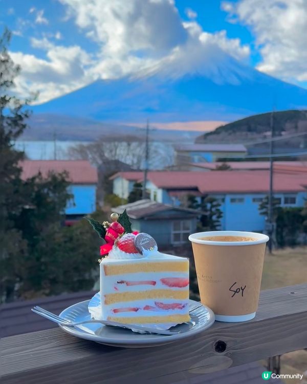 河口湖富士山景咖啡☕️  
富士山腳下甜品天堂🍰