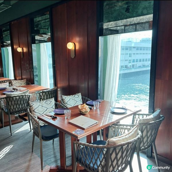 【 在維港海景旁品嘗泰式美食 】   