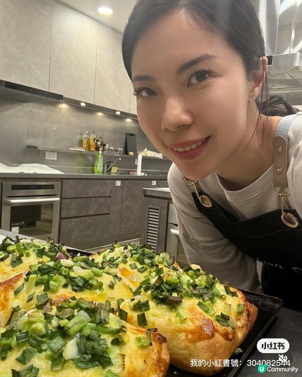 焗爐香噴噴 🍞  兩兄妹搶住食😋