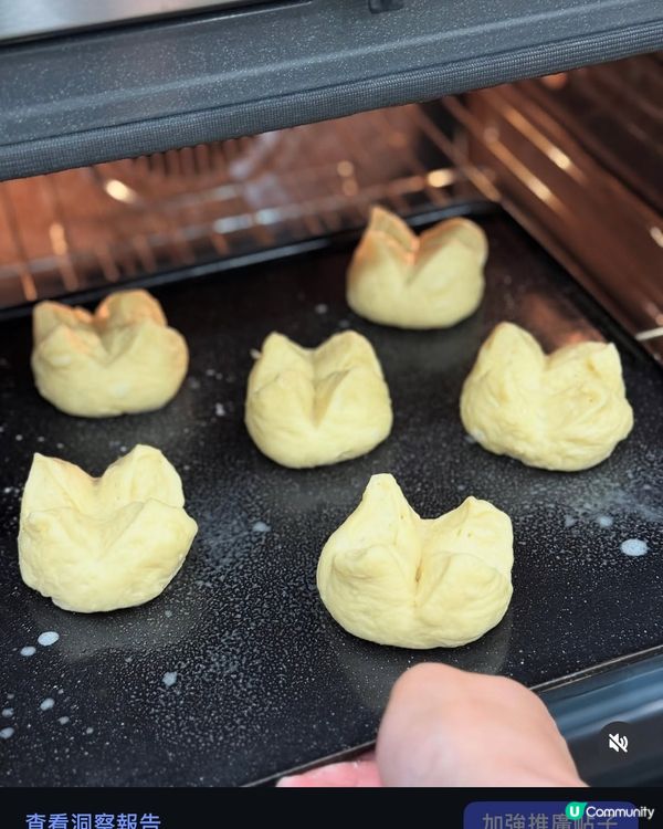 焗爐香噴噴 🍞  兩兄妹搶住食😋