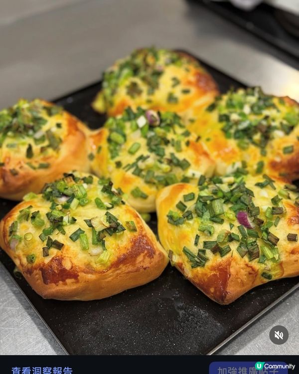 焗爐香噴噴 🍞  兩兄妹搶住食😋