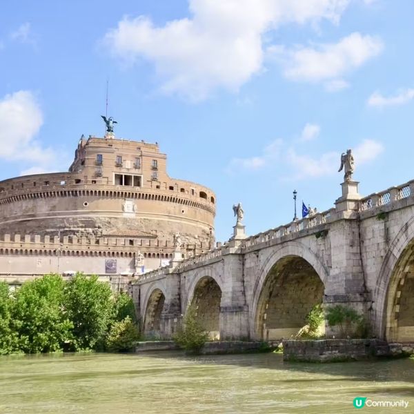 位於意大利羅馬的聖天使城堡,💗是遊人遊覽羅馬必訪的景點之一!...