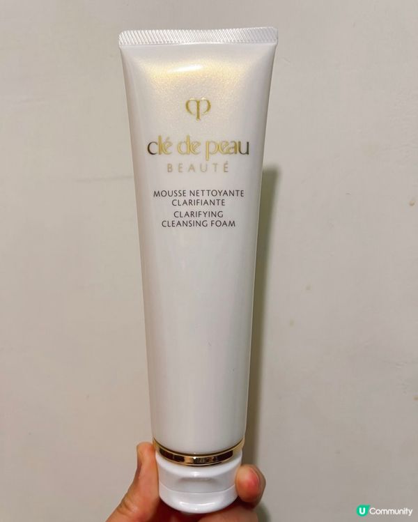 鉑鑽泡沫，洗出水潤肌 