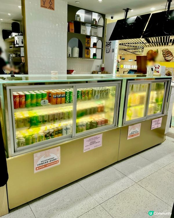 任飲台式飲品的台式火鍋 