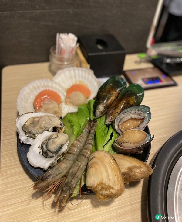 今日請屋企人食餐海鮮餐啦！就打電話到尖沙咀蟹仙海鮮蒸氣石鍋訂...