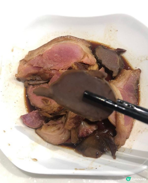 今晚到處尋找覓食好地方之際，剛口經過康樂路「日日香鵝肉飯店」...