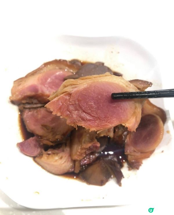 今晚到處尋找覓食好地方之際，剛口經過康樂路「日日香鵝肉飯店」...