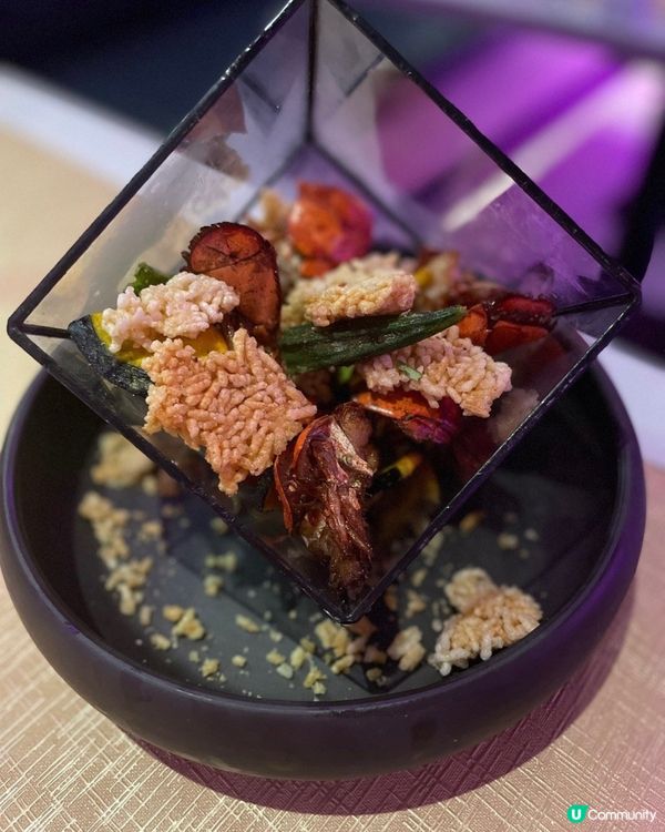 今日朋友介紹這間位於銅鑼灣的正宗台灣菜，這裏裝修以一套台灣劇...