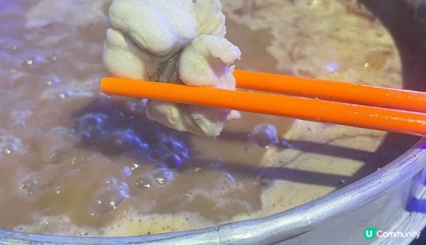 一家四口到灣仔杜老誌食晚餐，喜歡這裏装修很有懷舊