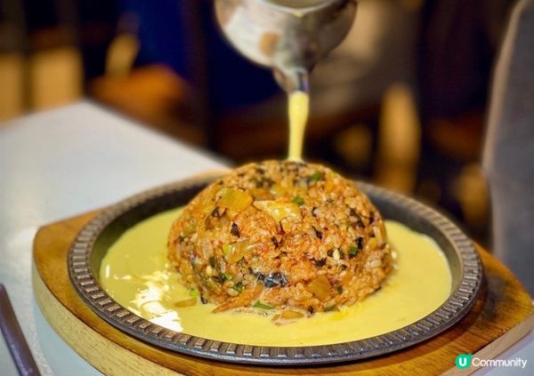 今次介紹呢一間都幾出名，好多人慕名而來打卡佢個蛋漿熔岩炒飯。