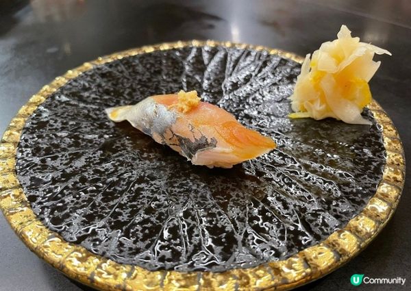 壽司有金目鯛、池魚、深海池魚、赤魚、鮫鰈魚和牡丹蝦，深海池魚...