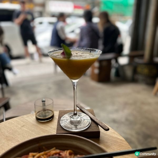 深水埗Cafe探店x混凝土工業風cafe 【DOZY】