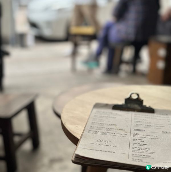 深水埗Cafe探店x混凝土工業風cafe 【DOZY】